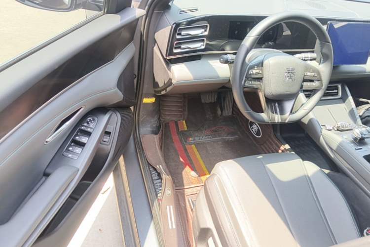 Used BYD Qin L 2024 DM-i 80KM Leading Model Driver Seat