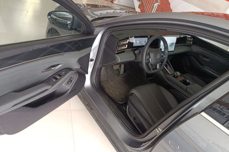 Used BYD Qin L 2024 DM-i 120KM Beyond Model Driver Seat