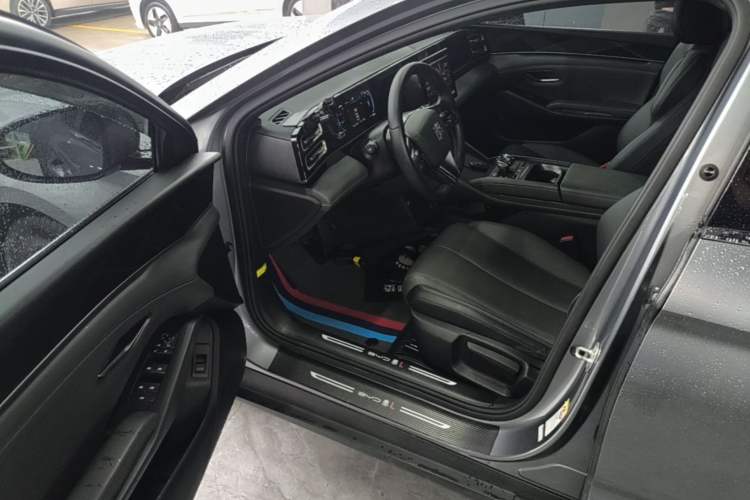 Used BYD Qin L 2024 DM-i 80KM Leading Model Driver Seat