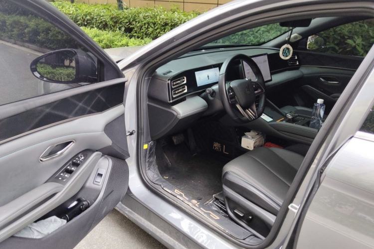 Used BYD Qin L 2024 DM-i 80KM Beyond Model Driver Seat