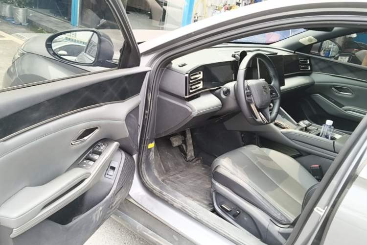 Used BYD Qin L 2024 DM-i 120KM Leading Model Driver Seat