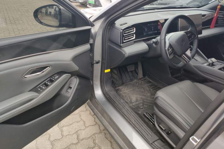 Used BYD Qin L 2024 DM-i 80KM Beyond Model Driver Seat