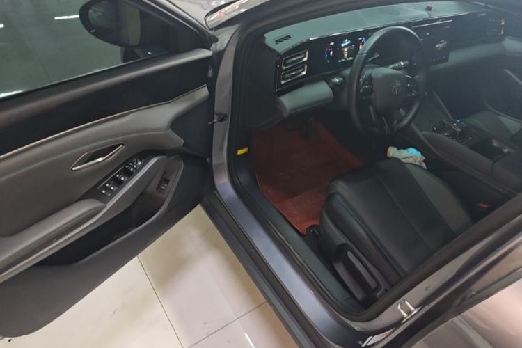 Used BYD Qin L 2024 DM-i 80KM Leading Model Driver Seat