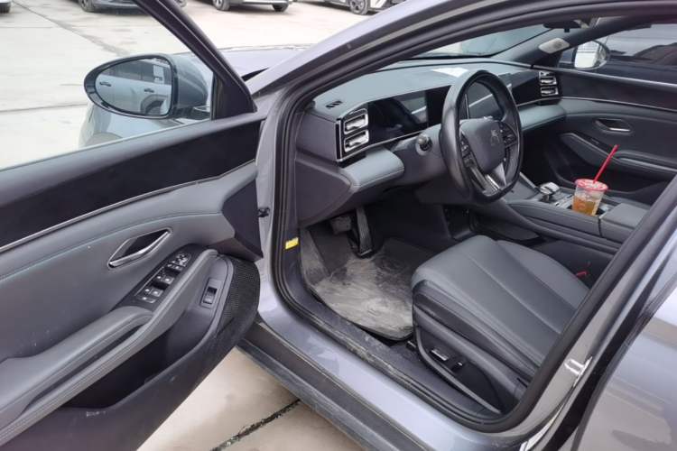 Used BYD Qin L 2024 DM-i 120KM Leading Model Driver Seat