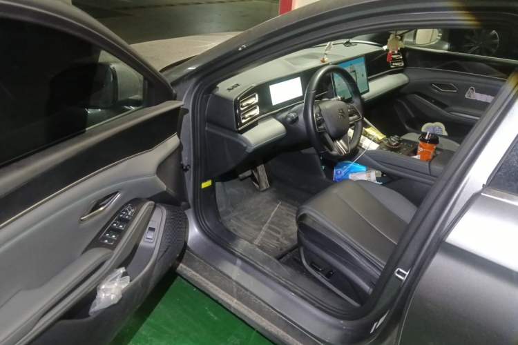 Used BYD Qin L 2024 DM-i 80KM Beyond Model Driver Seat