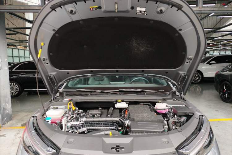 Used BYD Qin L 2024 DM-i 80KM Leading Model Engine Bay