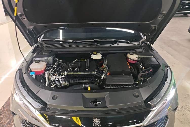 Used BYD Qin L 2024 DM-i 120KM Leading Model Engine Bay