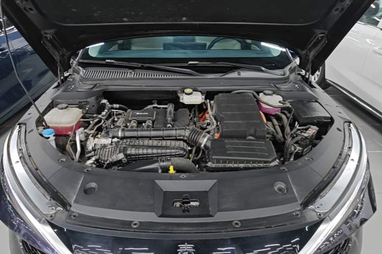 Used BYD Qin L 2024 DM-i 120KM Excellence Model Engine Bay