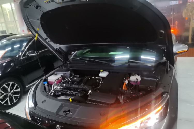 Used BYD Qin L 2024 DM-i 120KM Leading Model Engine Bay
