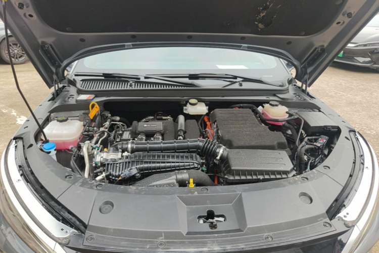 Used BYD Qin L 2024 DM-i 80KM Leading Model Engine Bay