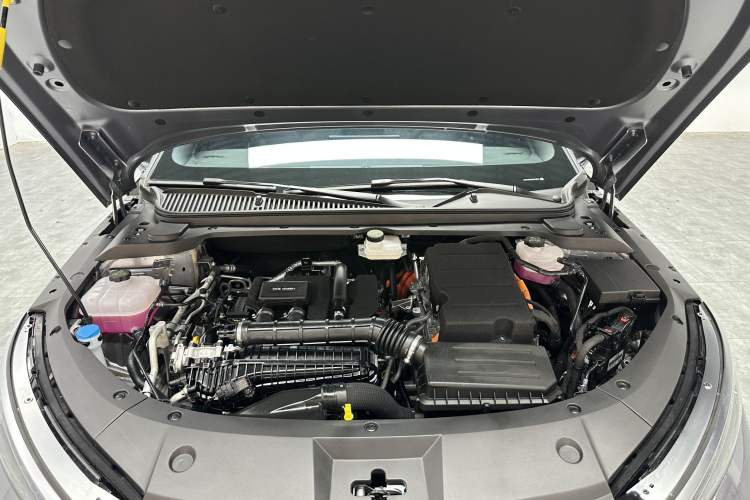 Used BYD Qin L 2024 DM-i 120KM Beyond Model Engine Bay