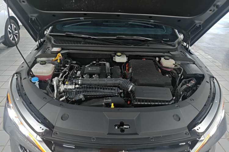 Used BYD Qin L 2024 DM-i 80KM Beyond Model Engine Bay