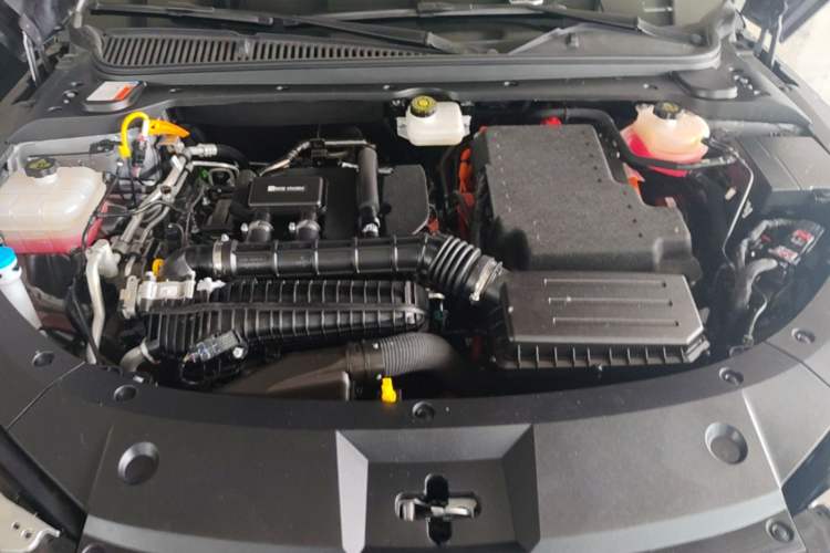 Used BYD Qin L 2024 DM-i 80KM Leading Model Engine Bay