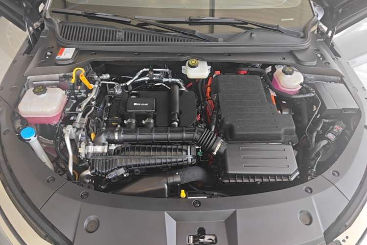 Used BYD Qin L 2024 DM-i 80KM Beyond Model Engine Bay