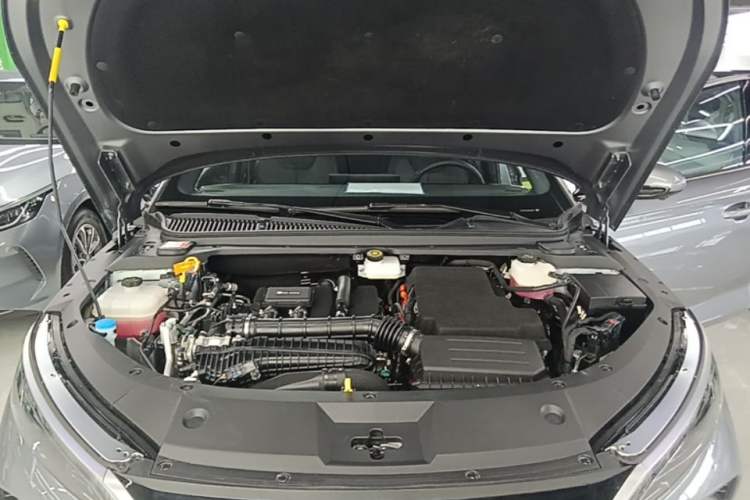 Used BYD Qin L 2024 DM-i 80KM Beyond Model Engine Bay