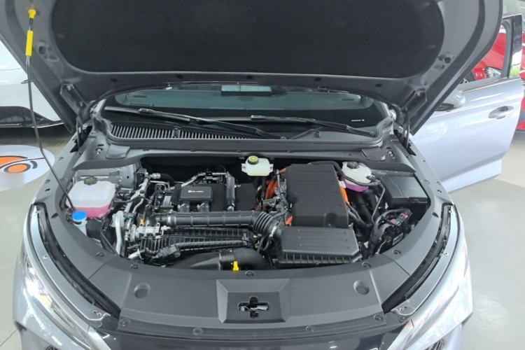 Used BYD Qin L 2024 DM-i 120KM Beyond Model Engine Bay