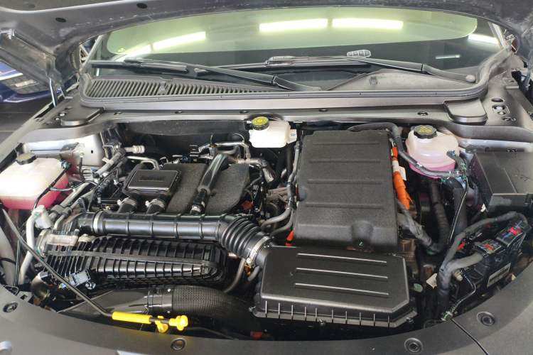 Used BYD Qin L 2024 DM-i 120KM Excellence Model Engine Bay