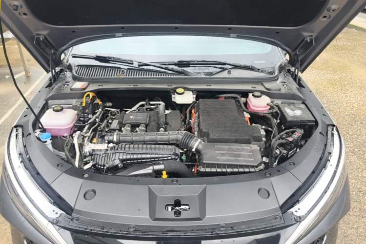 Used BYD Qin L 2024 DM-i 80KM Beyond Model Engine Bay