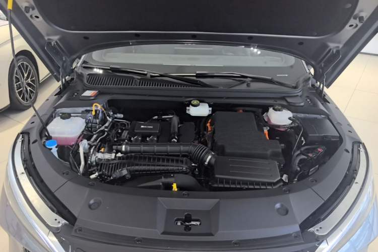 Used BYD Qin L 2024 DM-i 80KM Beyond Model Engine Bay