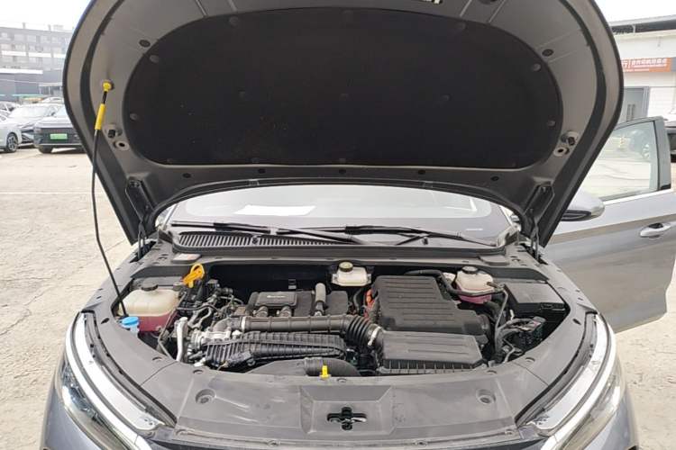 Used BYD Qin L 2024 DM-i 80KM Leading Model Engine Bay