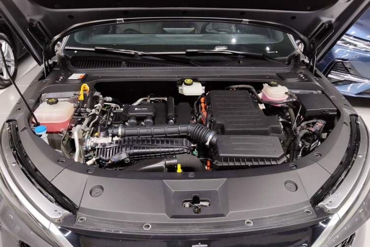 Used BYD Qin L 2024 DM-i 80KM Leading Model Engine Bay