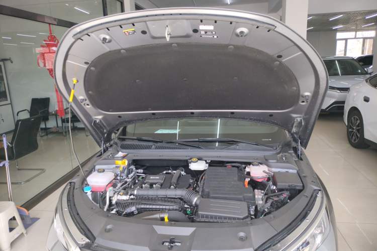 Used BYD Qin L 2024 DM-i 80KM Beyond Model Engine Bay