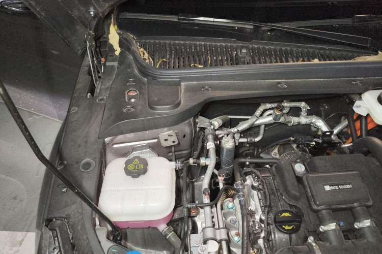 Used BYD Qin L 2024 DM-i 120KM Leading Model Engine Bay Right