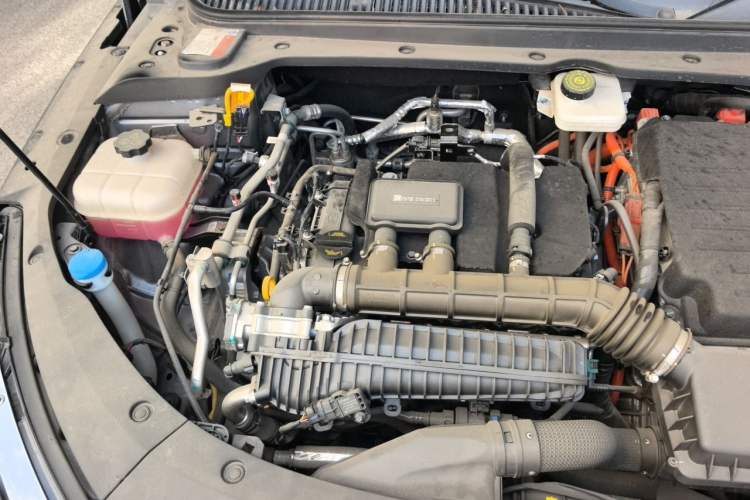 Used BYD Qin L 2024 DM-i 80KM Leading Model Engine Bay Right