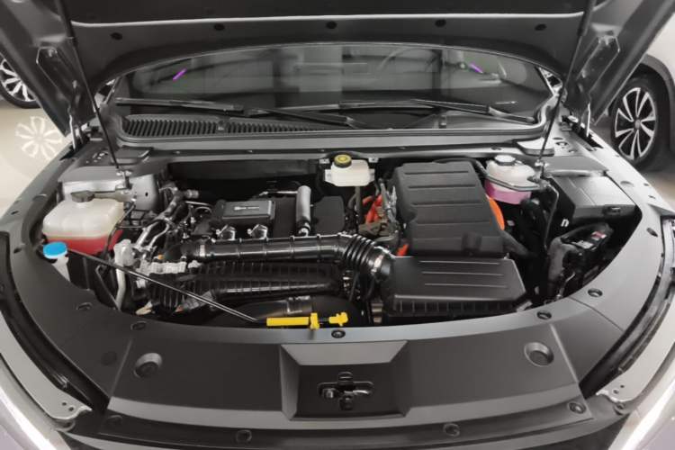 Used BYD Qin L 2024 DM-i 120KM Beyond Model Engine Bay