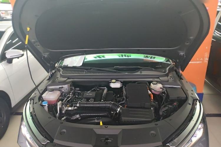 Used BYD Qin L 2024 DM-i 120KM Beyond Model Engine Bay