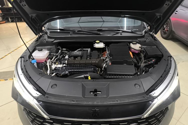 Used BYD Qin L 2024 DM-i 120KM Leading Model Engine Bay