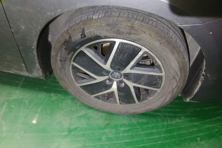 Used BYD Qin L 2024 DM-i 80KM Beyond Model Exterior 1