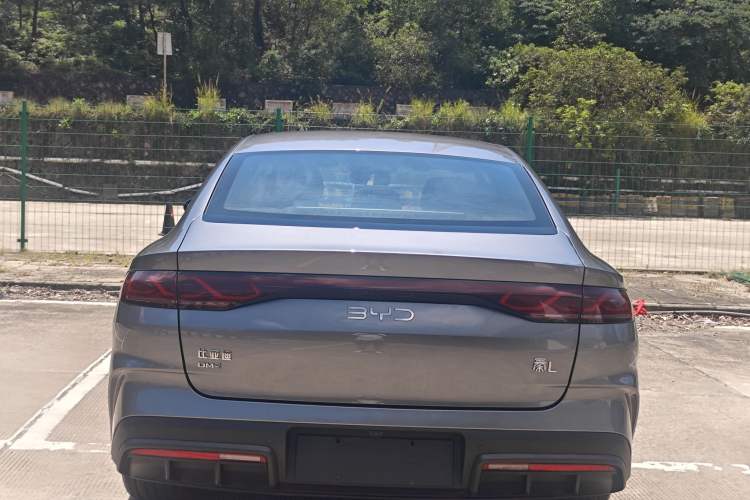 Used BYD Qin L 2024 DM-i 80KM Beyond Model Exterior 12