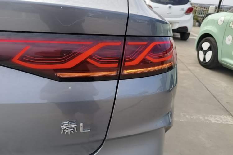 Used BYD Qin L 2024 DM-i 120KM Excellence Model Exterior 3
