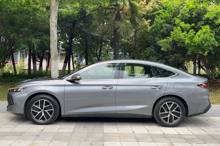 Used BYD Qin L 2024 DM-i 120KM Beyond Model Exterior 3
