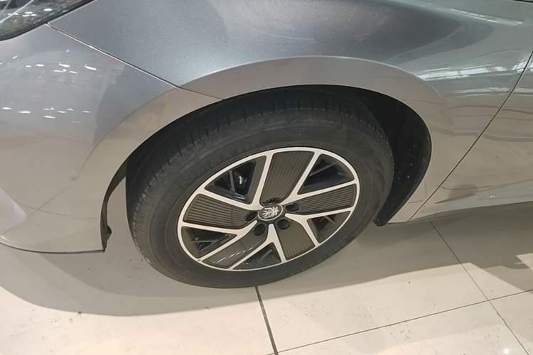 Used BYD Qin L 2024 DM-i 120KM Leading Model Exterior 4