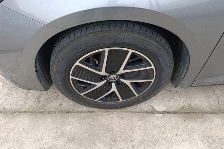 Used BYD Qin L 2024 DM-i 80KM Beyond Model Exterior 4