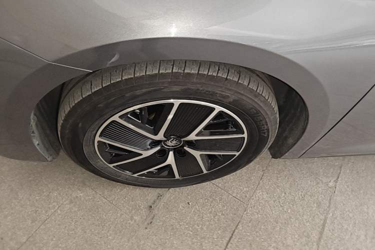 Used BYD Qin L 2024 DM-i 80KM Beyond Model Exterior 4