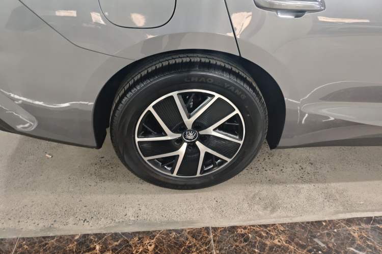 Used BYD Qin L 2024 DM-i 120KM Leading Model Exterior 5