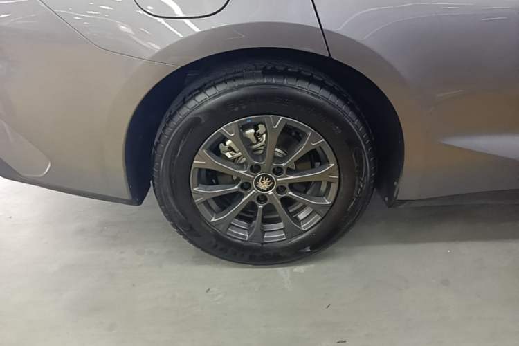 Used BYD Qin L 2024 DM-i 80KM Leading Model Exterior 5