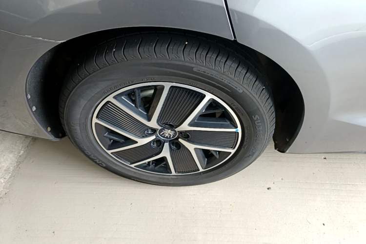 Used BYD Qin L 2024 DM-i 120KM Leading Model Exterior 5