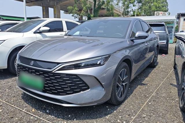 Ojetý BYD Qin L 2024 DM-i 120KM Beyond Model