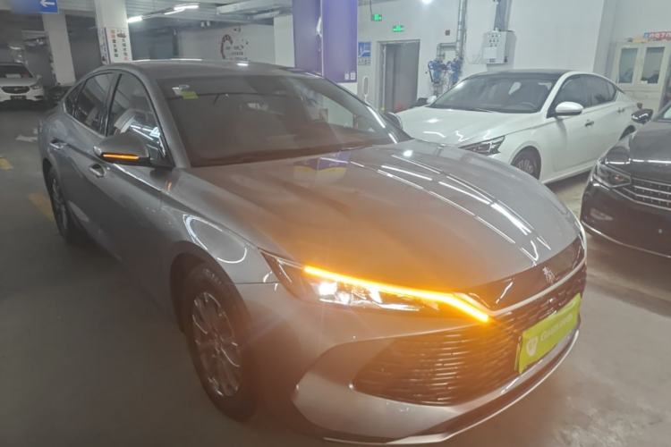 Used BYD Qin L 2024 DM-i 80KM Leading Model Front Right 45 Deg