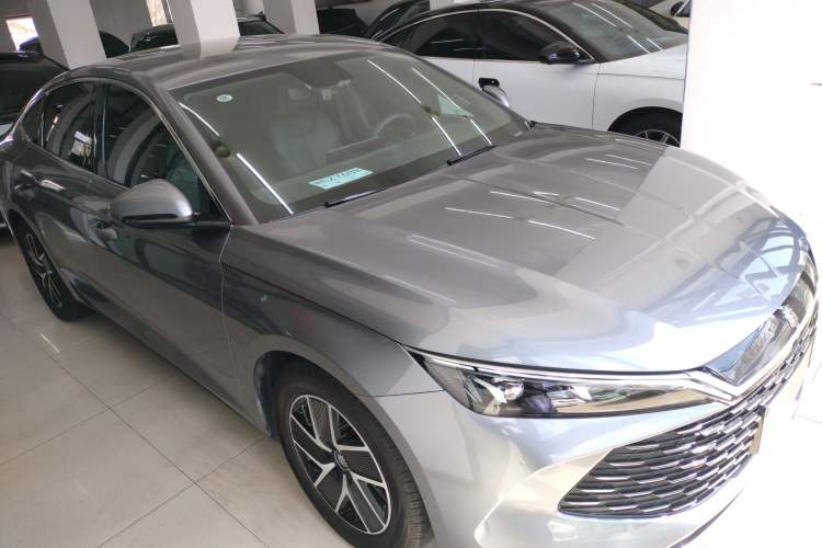 Used BYD Qin L 2024 DM-i 80KM Beyond Model Front Right 45 Deg