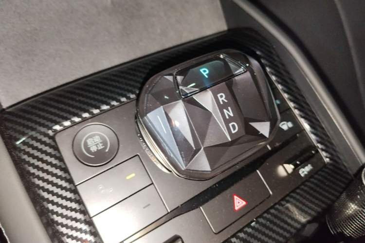 Used BYD Qin L 2024 DM-i 120KM Excellence Model Gear Lever