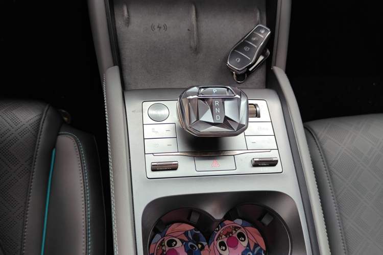 Used BYD Qin L 2024 DM-i 120KM Excellence Model Gear Lever