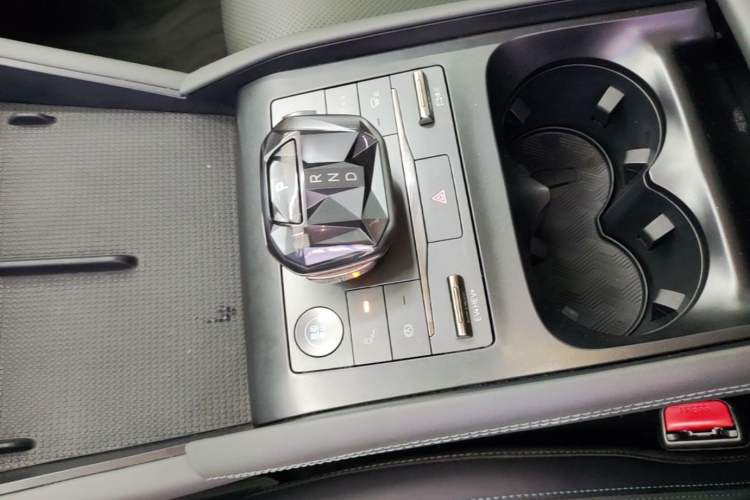 Used BYD Qin L 2024 DM-i 120KM Beyond Model Gear Lever