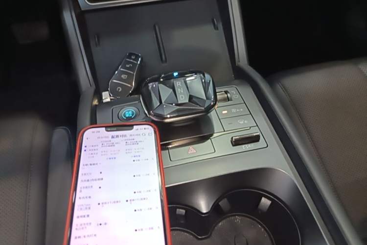 Used BYD Qin L 2024 DM-i 80KM Leading Model Gear Lever