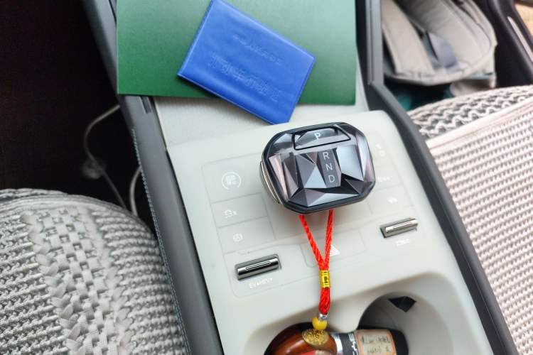 Used BYD Qin L 2024 DM-i 80KM Leading Model Gear Lever