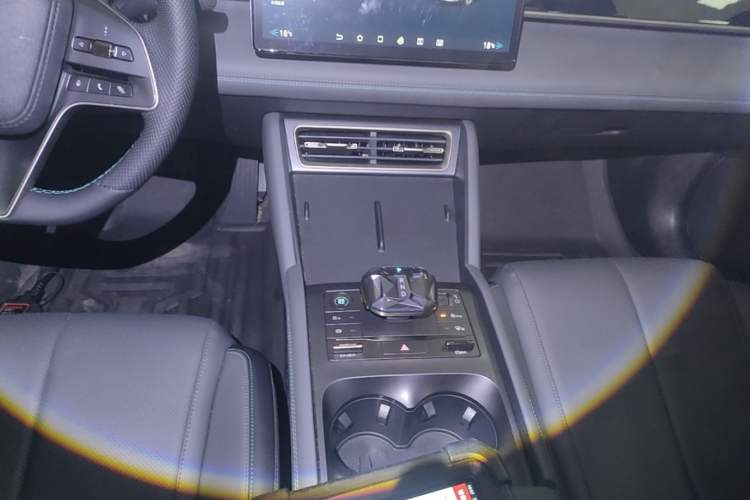 Used BYD Qin L 2024 DM-i 80KM Beyond Model Gear Lever